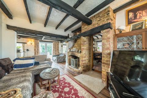 38 Cherry Orchard Road, West Molesey, KT8 1QZ