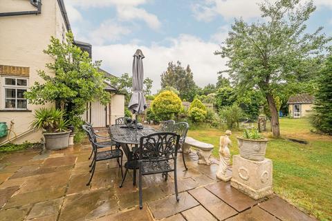 38 Cherry Orchard Road, West Molesey, KT8 1QZ
