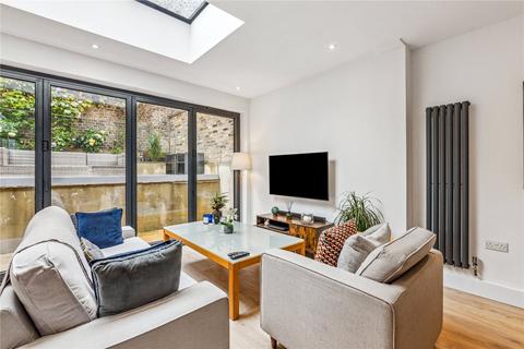 2 bedroom apartment for sale, Ilminster Gardens, SW11