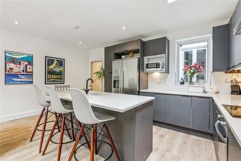 2 bedroom apartment for sale, Ilminster Gardens, SW11