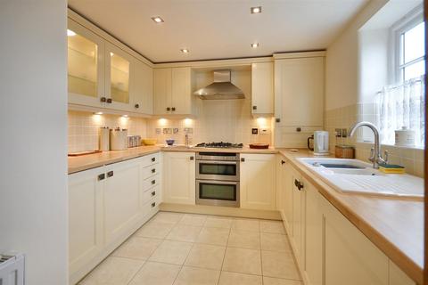 undefined, Hambledon Row, Shillingstone