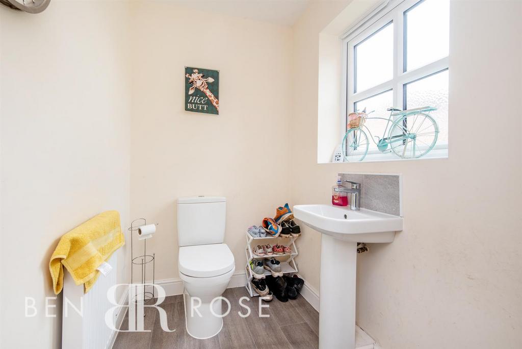 Cloakroom/WC