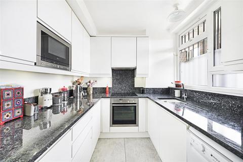 2 bedroom flat for sale, James Hammett House, Ravenscroft Street, London