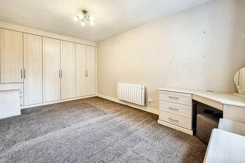 undefined, Bay View Court, Fairfield | Ground Floor Apartment near the Train Station