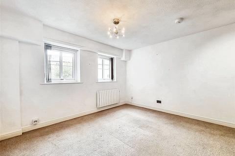 undefined, Bay View Court, Fairfield | Ground Floor Apartment near the Train Station