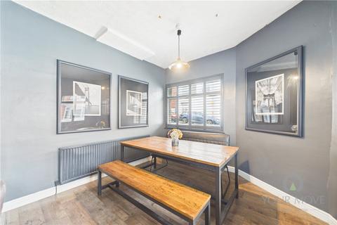 15 Leslie Road, Northampton, NN2 6BD