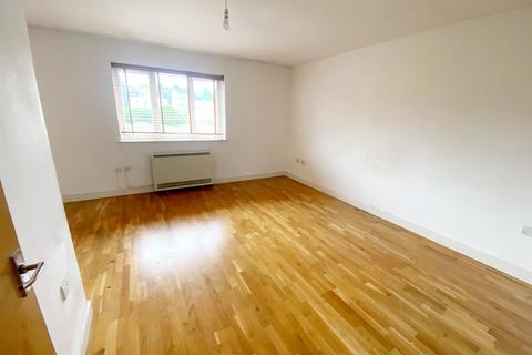 2 bedroom apartment to rent, St. Peters Street, Maidstone