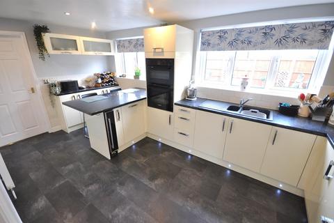 21 Kingsmede, Moorends, Doncaster, DN8 4SN