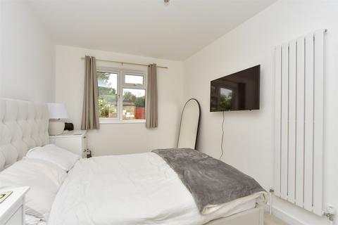 3 bedroom terraced house for sale, Goldfinch Close, Faversham, Kent