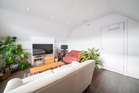11b, Ye Market Selsdon Road, South Croydon, CR2 6PW