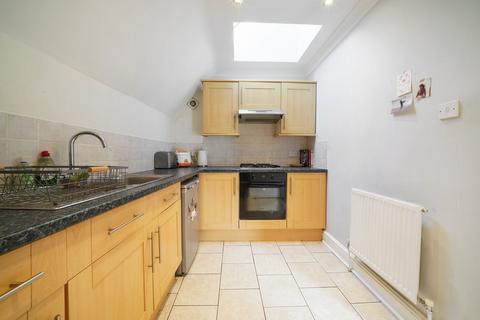 11b, Ye Market Selsdon Road, South Croydon, CR2 6PW