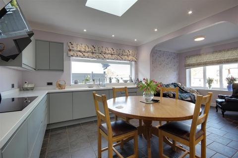 undefined, Elveley Drive, West Ella