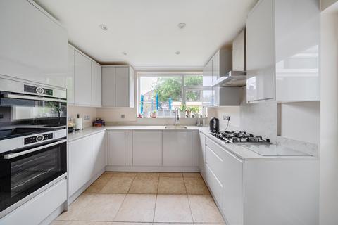 29 Brixham Crescent, Ruislip, HA4 8TU