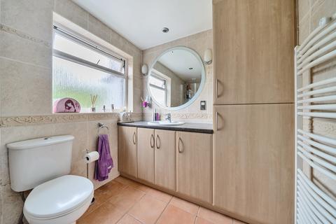 29 Brixham Crescent, Ruislip, HA4 8TU