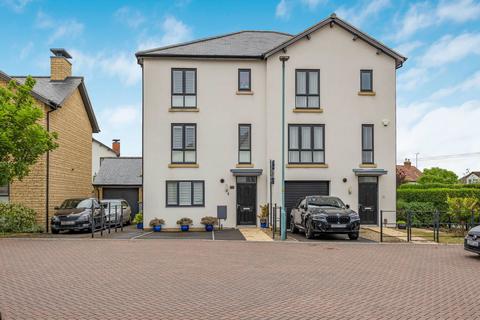 5 Clover Drive, Cheltenham, GL52 3JR