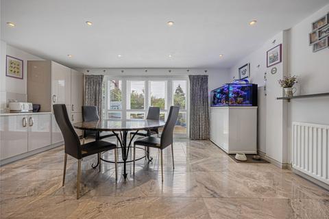 5 Clover Drive, Cheltenham, GL52 3JR