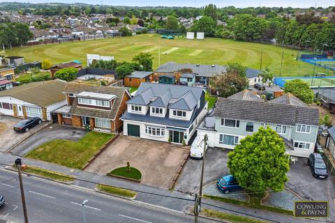 4 bedroom detached house for sale, Swan Lane, Wickford