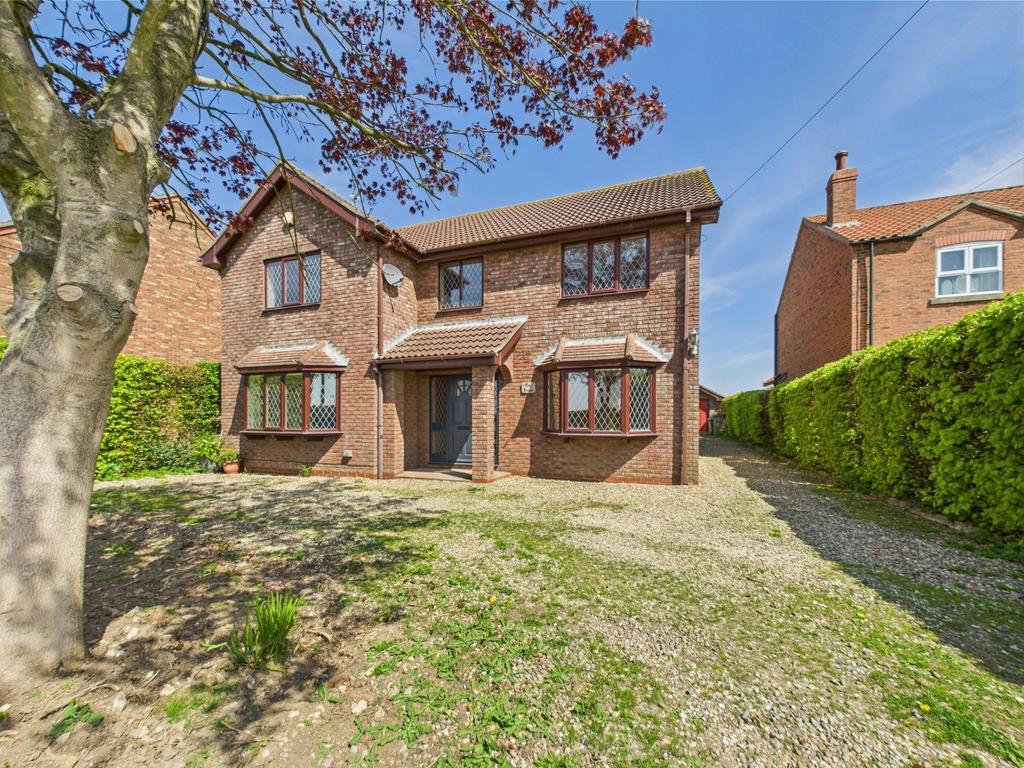 4 Bedroom Detached House - For Sale