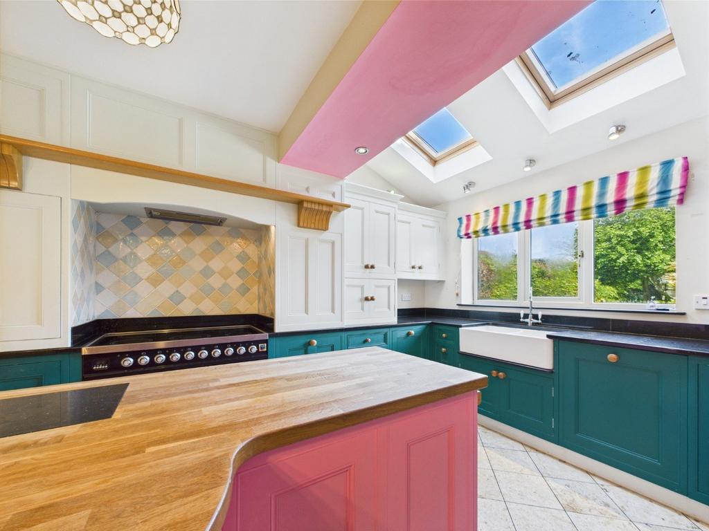Kitchen/Breakfast Area