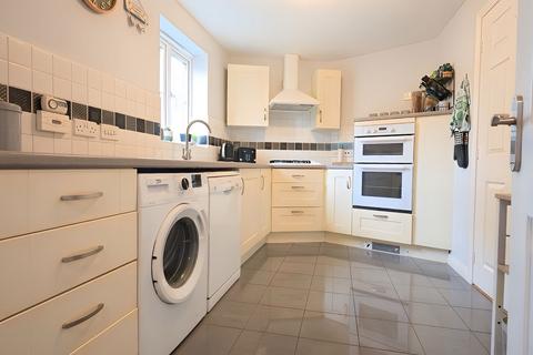 3 bedroom end of terrace house for sale, Jasmine Way, Carterton OX18
