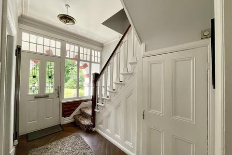 4 bedroom semi-detached house for sale, Parc Howard Avenue, Llanelli
