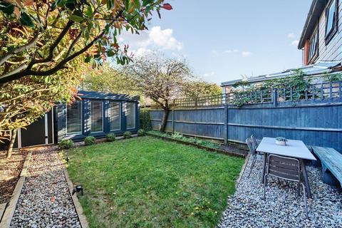 Streatham Common South, Streatham, London, SW16