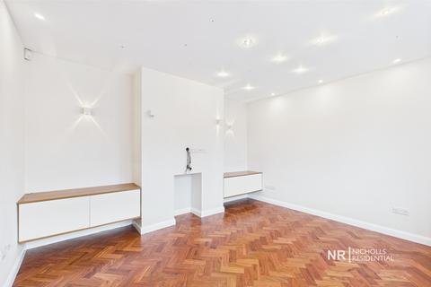 42 Mansfield Road, Chessington, KT9 2PN
