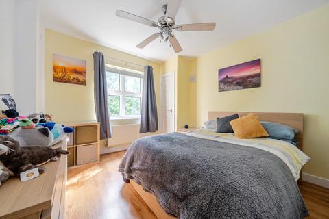 undefined, Marine Court, Hythe SO45