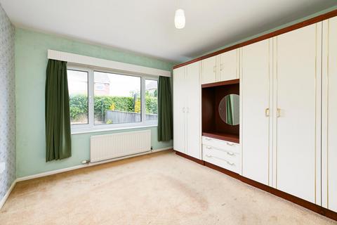 2 bedroom semi-detached bungalow for sale, Sherbuttgate Drive, Pocklington, York, North Yorkshire, YO42 2EJ