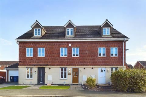 3 bedroom townhouse for sale, Phoenix Place, Chapelford, Warrington
