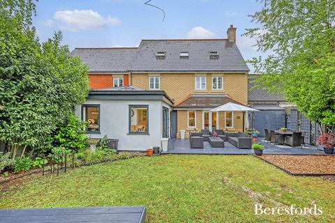 27 Millers Drive, Great Notley, Braintree, CM77 7FD