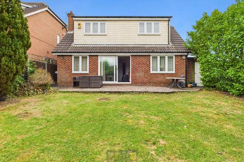 4 bedroom detached house for sale, Berry Lane, Langdon Hills, Essex, SS16
