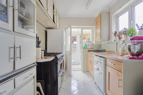 5 Shirley Close, Hounslow, TW3 2HF