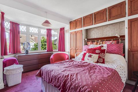 5 Shirley Close, Hounslow, TW3 2HF