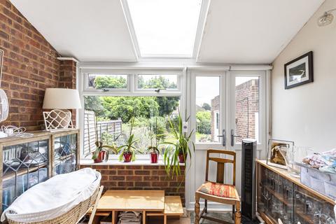 5 Shirley Close, Hounslow, TW3 2HF