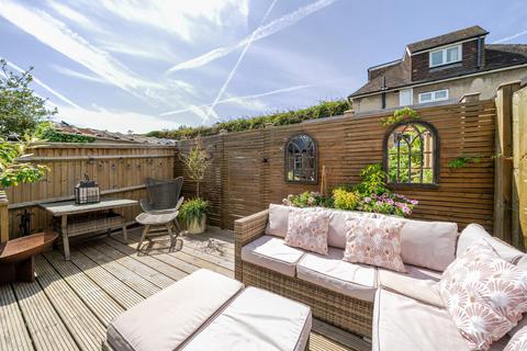 17 Agraria Road, Guildford, GU2 4LE