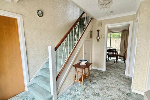 4 bedroom detached house for sale, Braeside Road, St. Leonards, BH24 2PQ