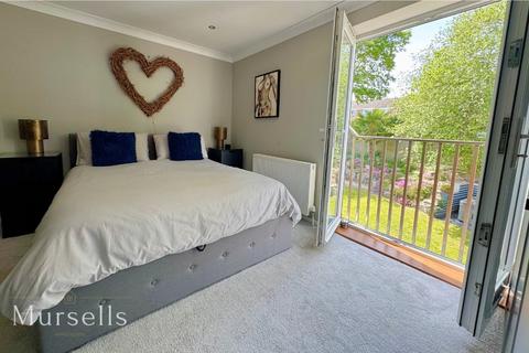 67 Dacombe Drive, Poole, BH16 5JJ