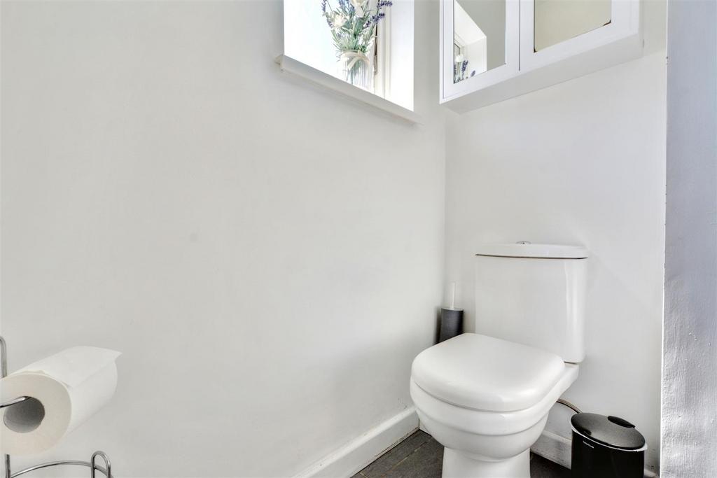 Bathroom 3.jpeg