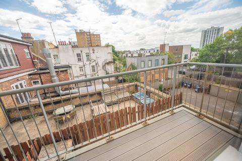 Flat 4, 3 Llanvanor Road, London, NW2 2AR
