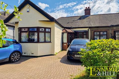 undefined, Highfield Gardens, Grays RM16