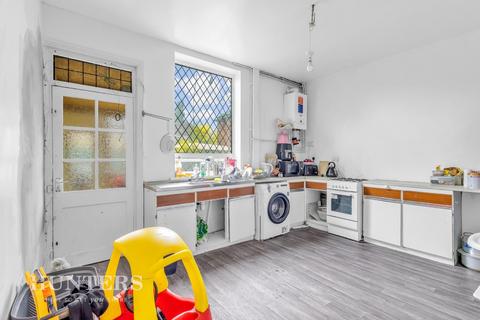 206 Denton Lane, Chadderton, Oldham, OL9 8PL