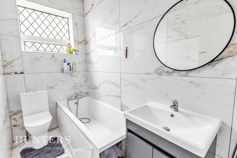 206 Denton Lane, Chadderton, Oldham, OL9 8PL