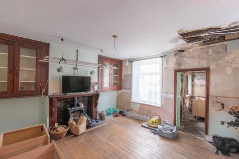 16 Cemetery Road, Earby, Barnoldswick, BB18 6QX