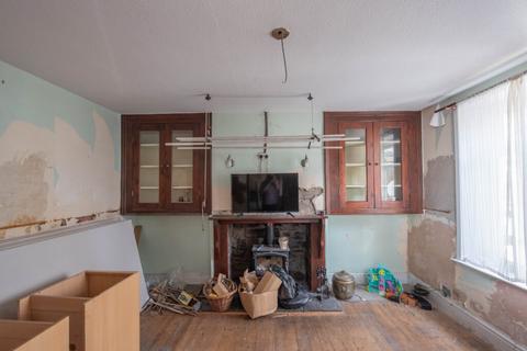 16 Cemetery Road, Earby, Barnoldswick, BB18 6QX