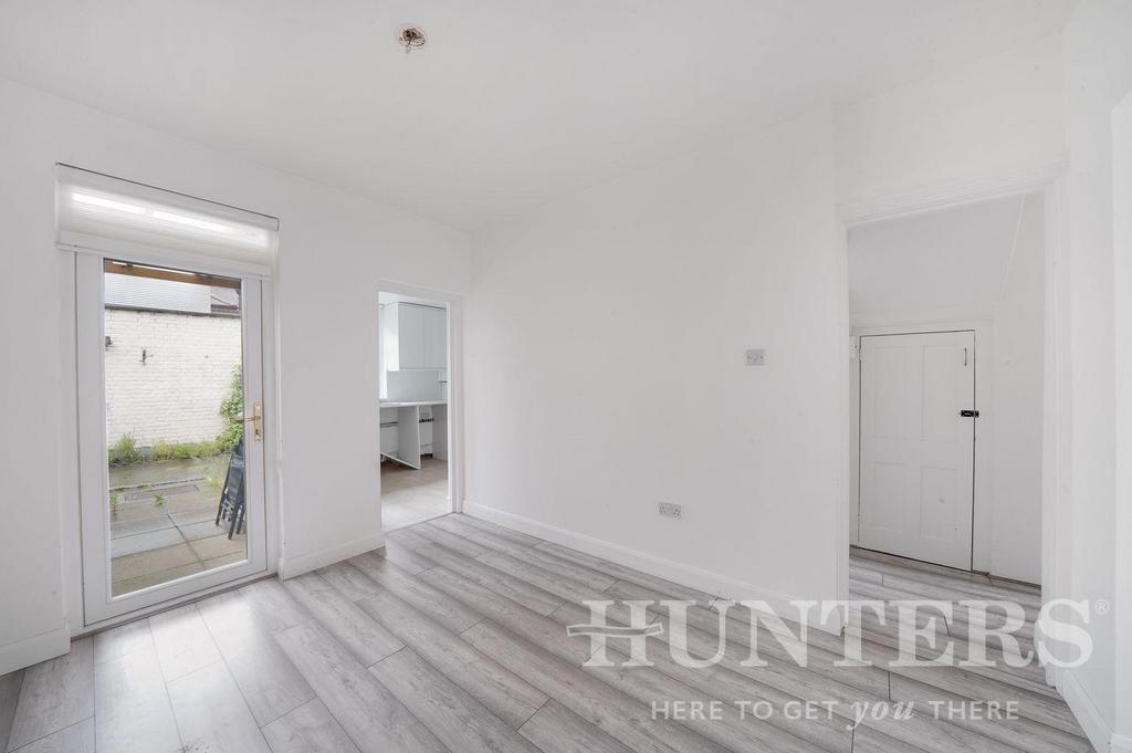 99 Peabody Cottages, Lordship Lane - e3 Yh Kd RNNECB3