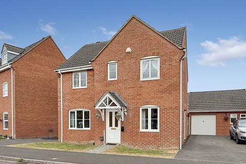 4 bedroom detached house for sale, Dartmoor Road, Westbury