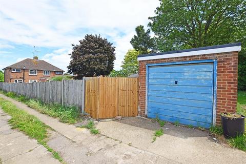 2a Broadview Avenue, Gillingham, ME8 9DB