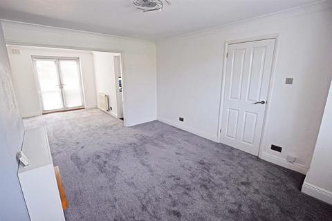 2a Broadview Avenue, Gillingham, ME8 9DB