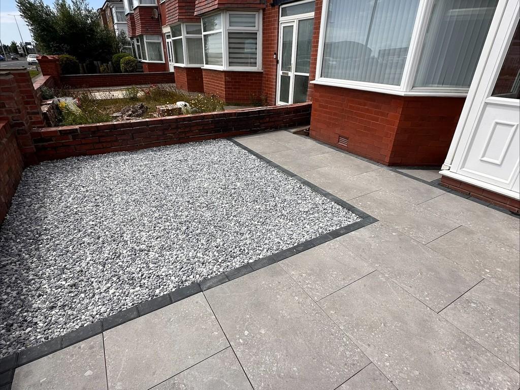 Squires gate front garden crop